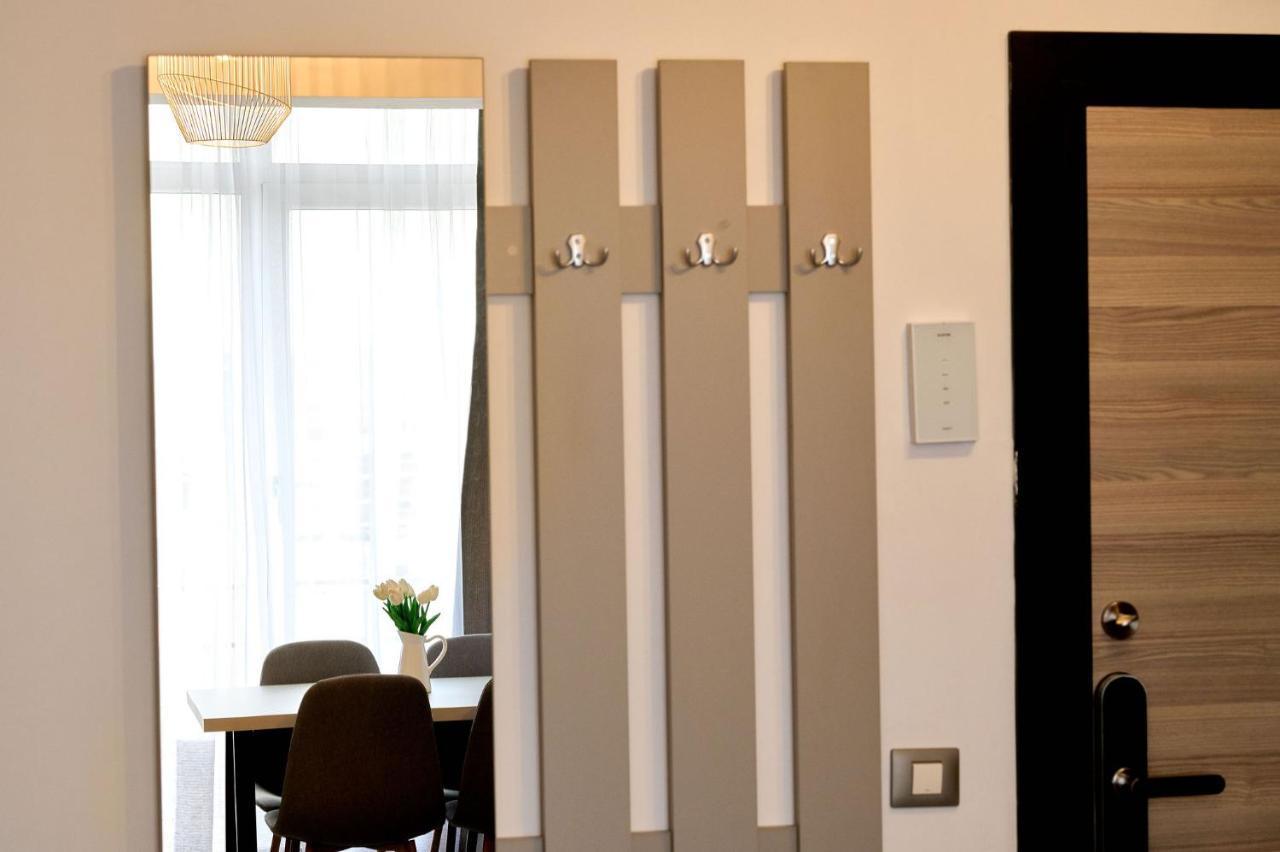 Royale Sundance Studio 7 Beach Spa & Pool Mamaia Nord エクステリア 写真