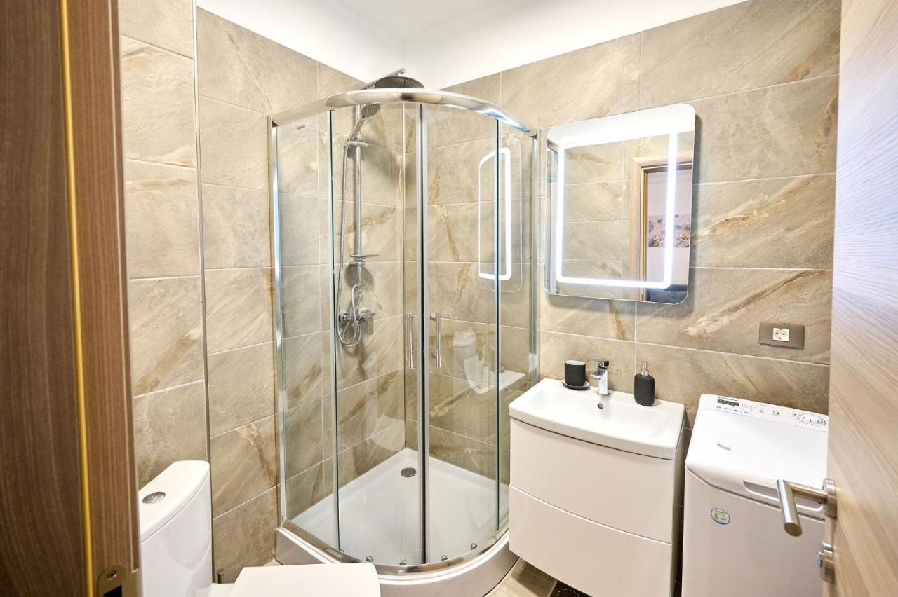 Royale Sundance Studio 7 Beach Spa & Pool Mamaia Nord エクステリア 写真