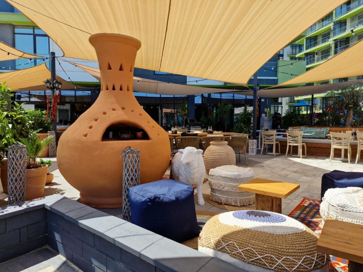 Royale Sundance Studio 7 Beach Spa & Pool Mamaia Nord エクステリア 写真