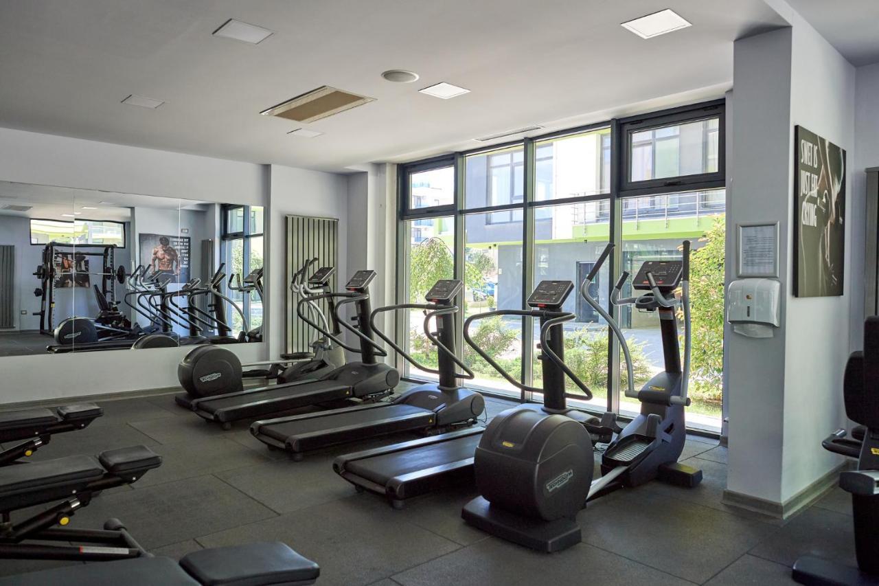 Royale Sundance Studio 7 Beach Spa & Pool Mamaia Nord エクステリア 写真