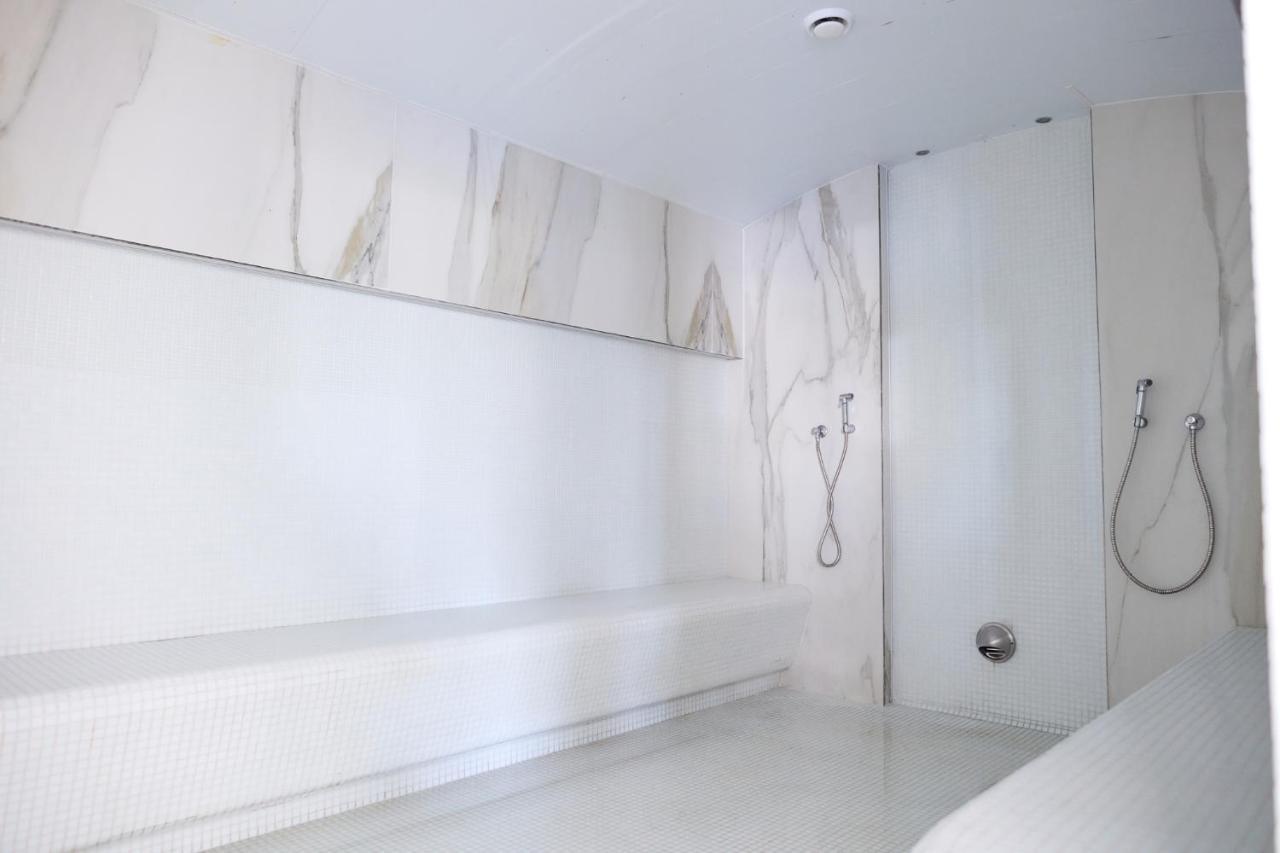 Royale Sundance Studio 7 Beach Spa & Pool Mamaia Nord エクステリア 写真