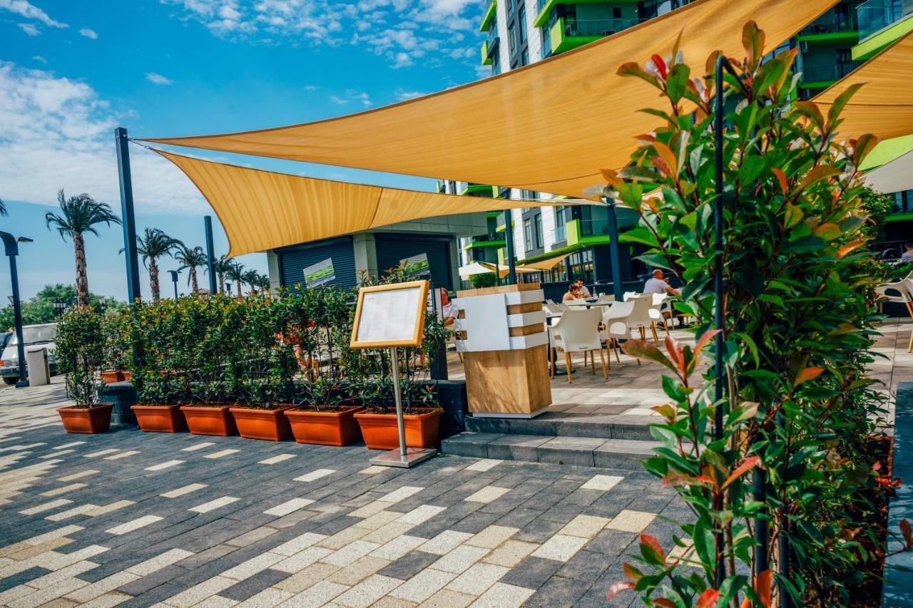 Royale Sundance Studio 7 Beach Spa & Pool Mamaia Nord エクステリア 写真