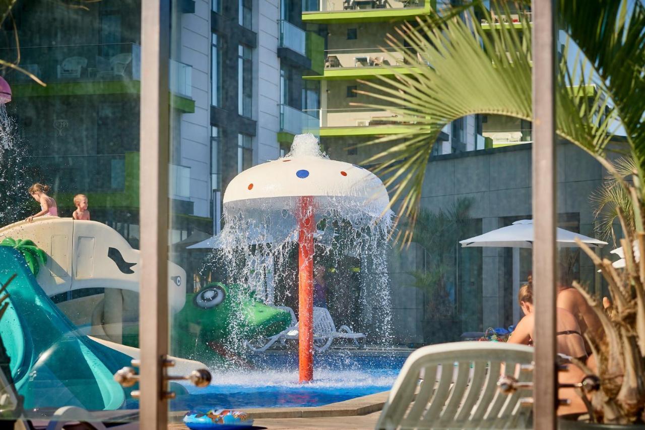 Royale Sundance Studio 7 Beach Spa & Pool Mamaia Nord エクステリア 写真
